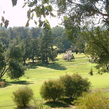 Commercial Golf Resort Albury Exterior foto